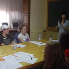 profesora enseñando español